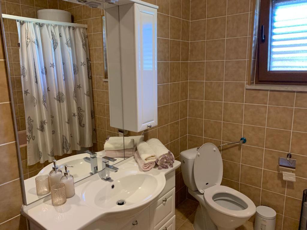Apartment Juric Kaštel Novi 外观 照片